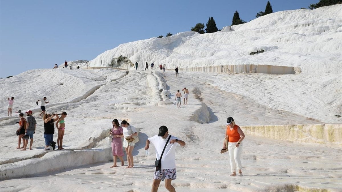 unesco-dunya-mirasi-listesinde-turistler-akin-etti-2cKUHWk8.jpg