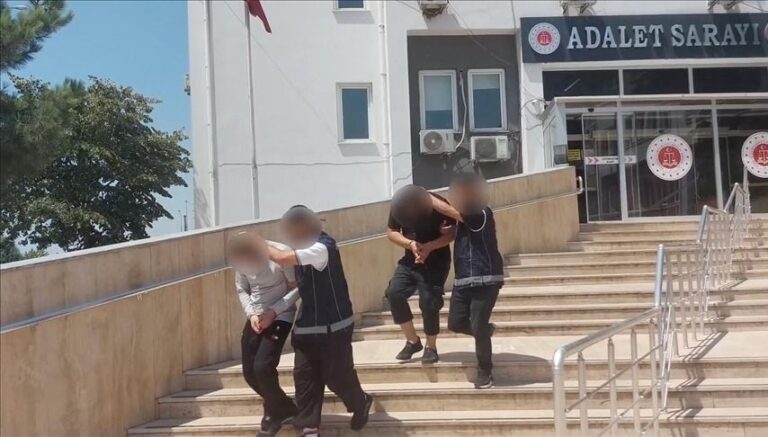 istanbulda-gocmen-kacakciligi-operasyonu-KwIAZXMl.jpg