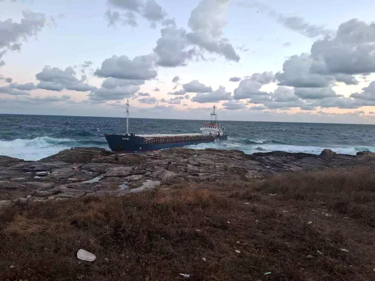 kocaelide kuru yuk gemisi karaya oturdu IxbjkzmN