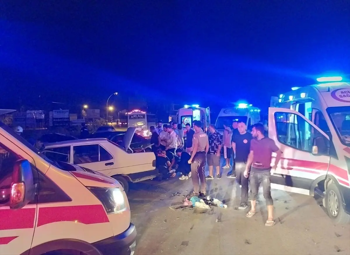 dortyolda carpisma 6 yarali iWCmD9Uz