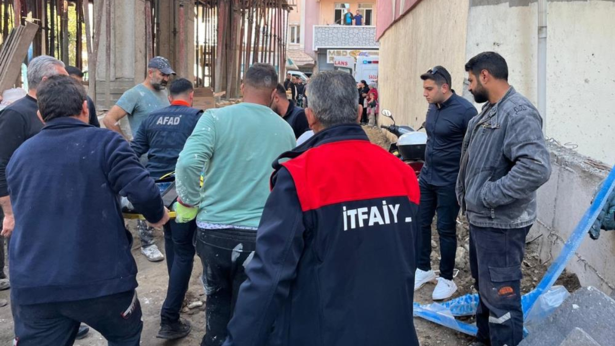 igdirda asansor bosluguna dusen isci hayatini kaybetti 9fXm3hJh.jpg