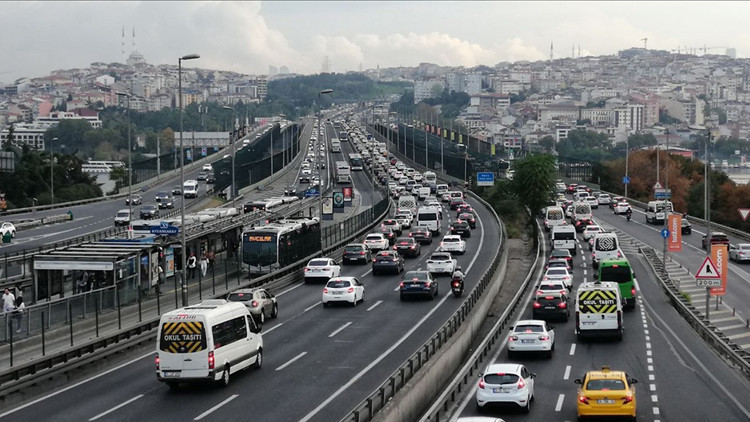 istanbulda trafige kapali yollar 12 ekim 2025 pazar gunu istanbulda hangi yollar kapali alternatif guzergahlar nereler vH1Bmcc8