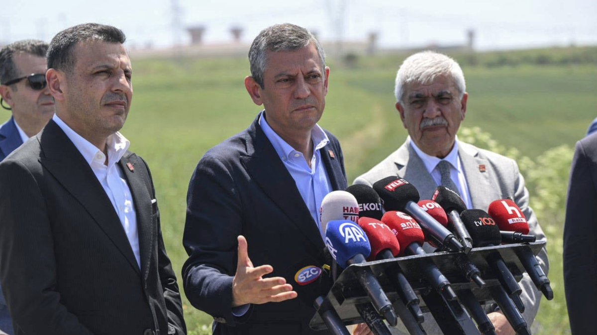 ozgur ozel sumud filosuna saldiri buyuk bir ahlaksizliktir EUpm3Z3k