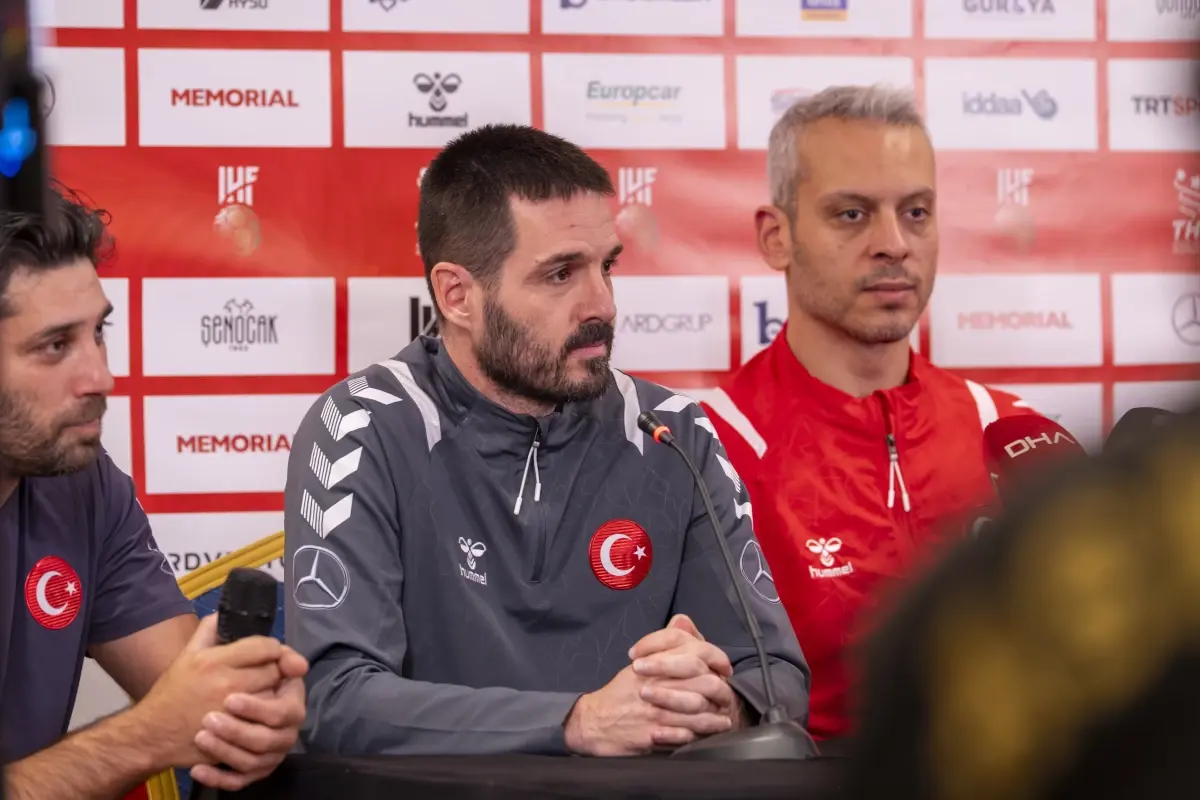 a milli hentbol takimi guney kibrisla rovans macina cikiyor Fai937TZ.jpg