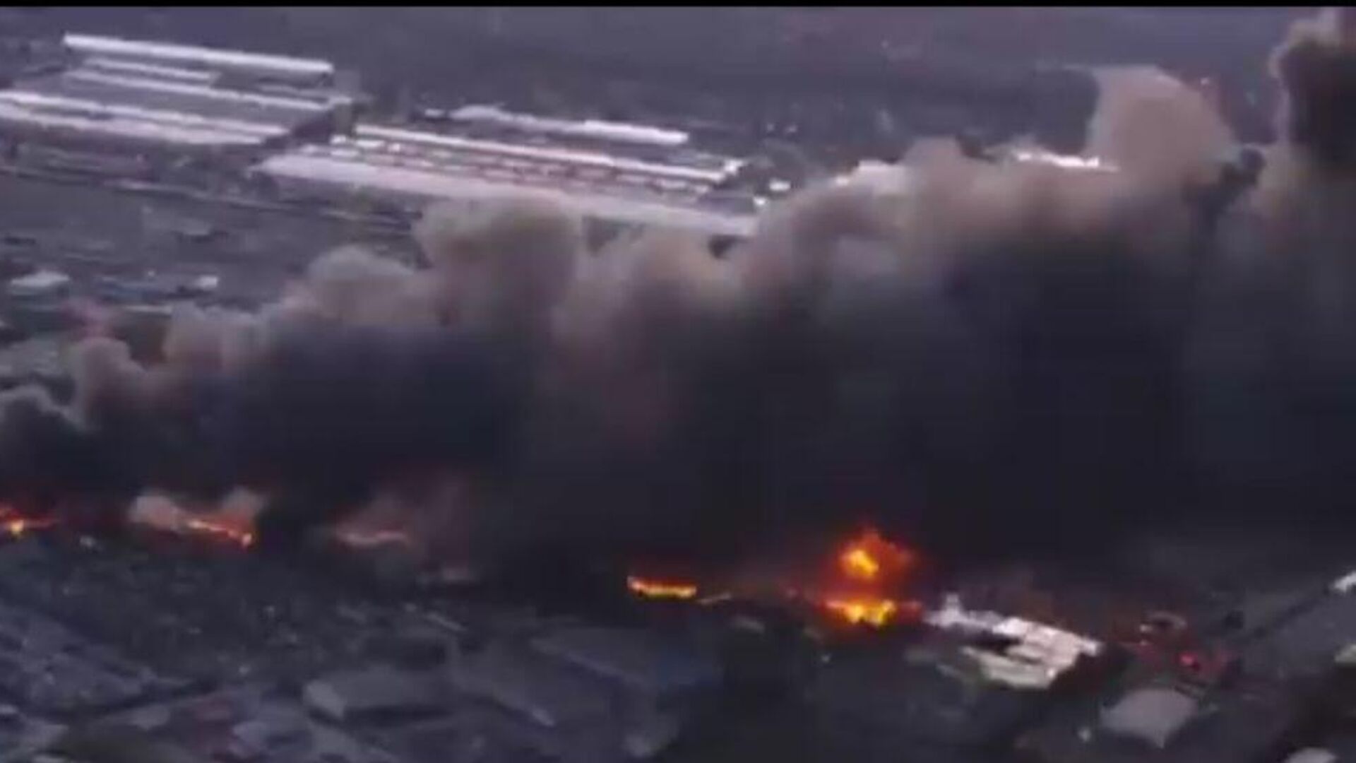 abdde ucak kazasi louisville havaalani yakinlarinda icinde 3 kisi bulunan kargo ucagi dustu bAzF9Bh1.jpg