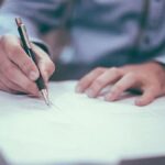 isten-ayrilana-bol-tazminat-verilecegini-duyunca-5500-kisi-istifa-etti-zPMcdd4U