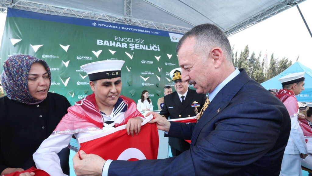Kocaeli’de Özel Bireyler İçin Anlamlı Temsili Asker Uğurlama Töreni Düzenlendi